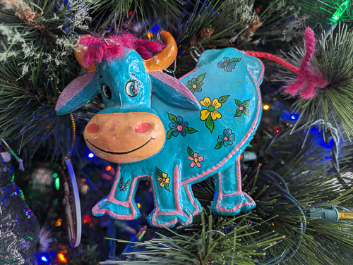 20251209-Cow Ornament.jpg